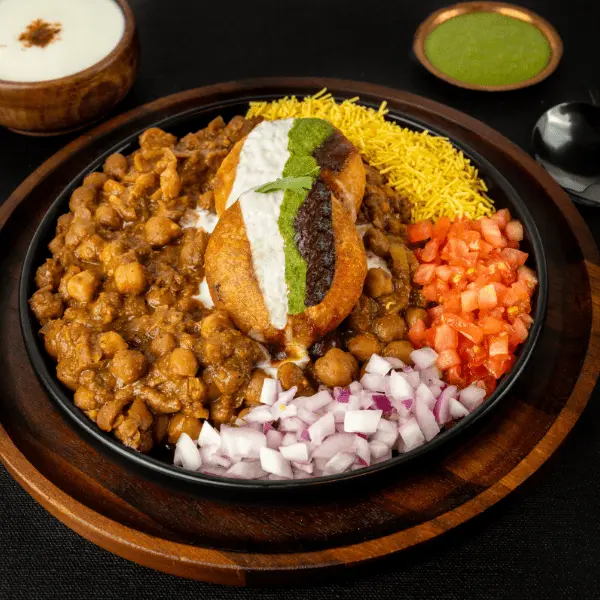 Royal Paan Tamarack Edmonton — authentic Indian street food and Paan restaurant in southeast Edmonton